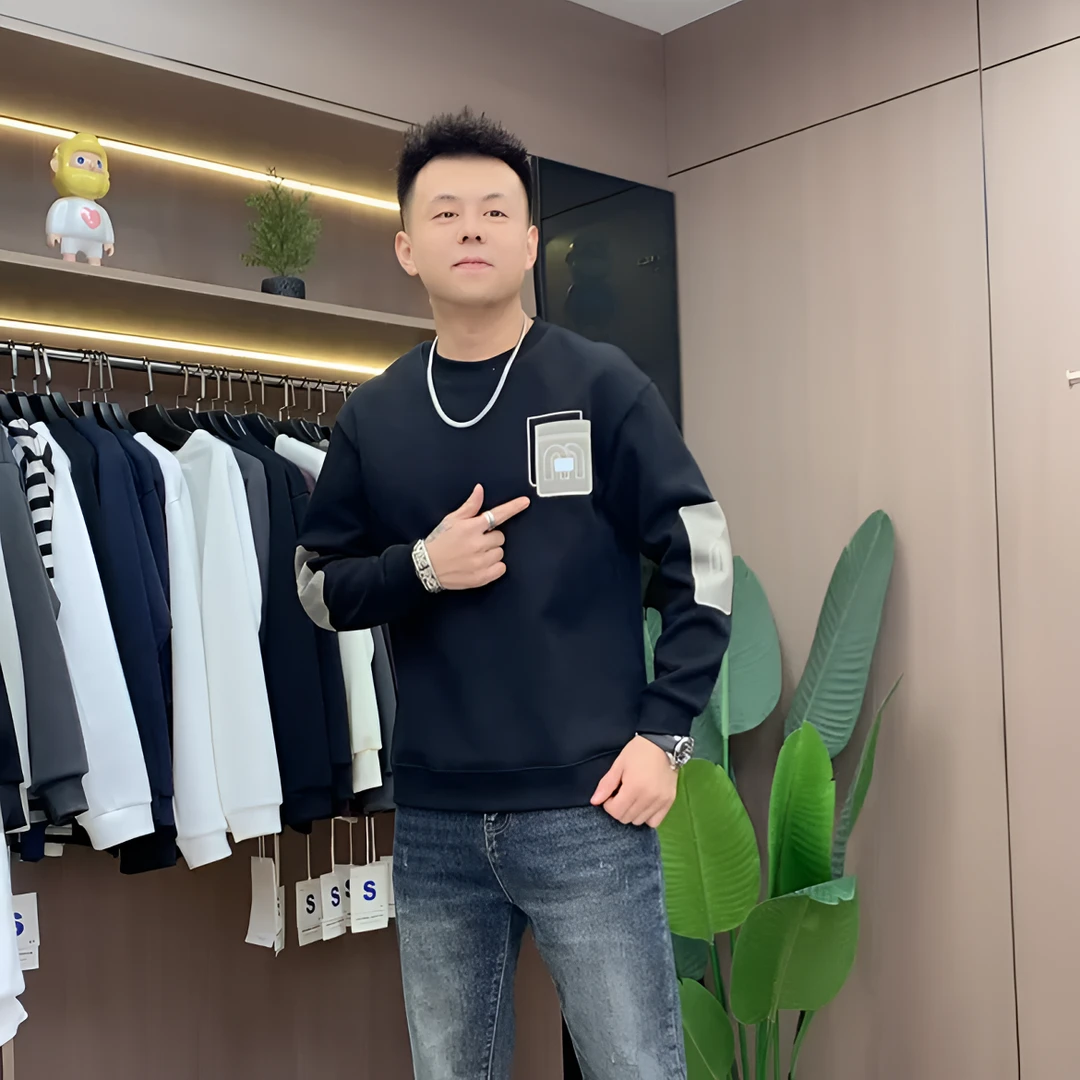 秋冬男士新款个性字母印花卫衣男潮牌圆领宽松休闲百搭痞帅打底衫