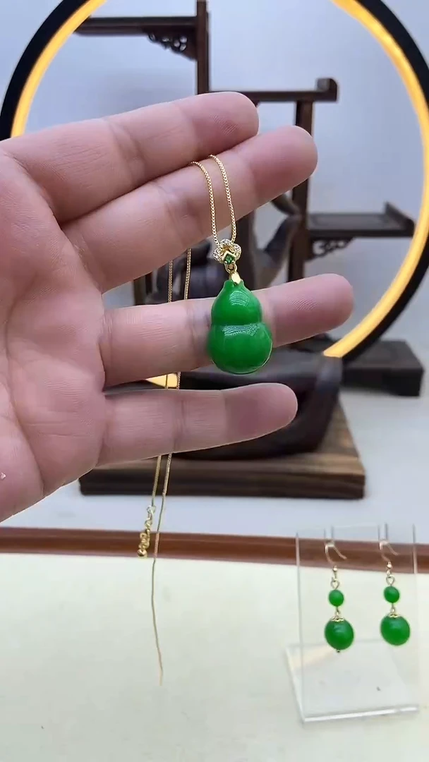 【闪购商品】翡翠耳饰14K金镶嵌葫芦