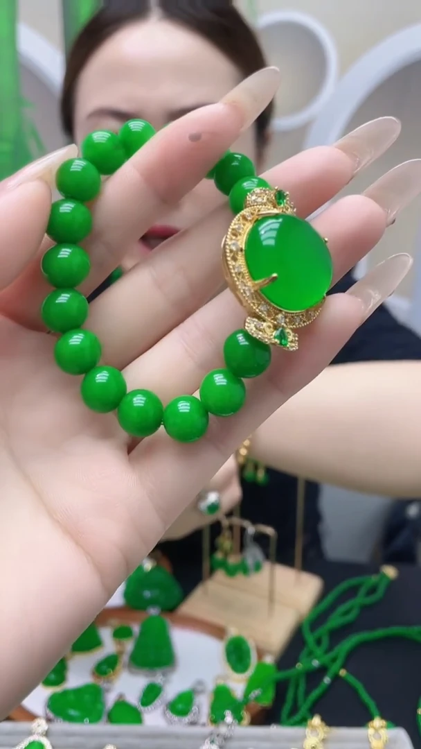 14K金镶嵌手链翡翠C153