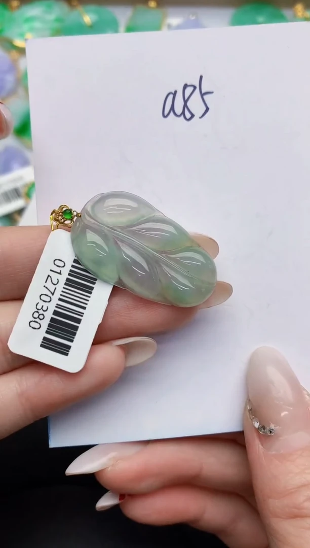 【闪购商品】翡翠颈饰18K金镶嵌0000000000