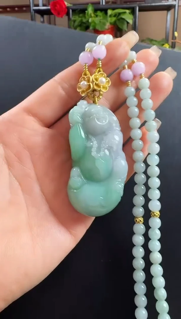 颈饰未镶嵌翡翠佛公