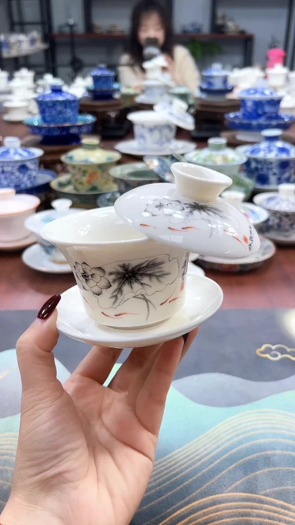 【闪购商品】小号玉影荷香马蹄盖碗