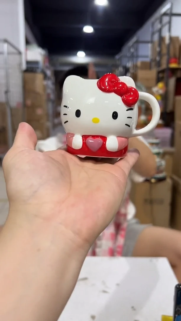 瓷片新款kt猫抱爱心一口杯微瑕