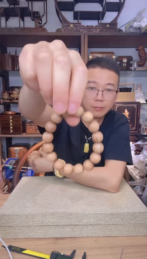 乌木类架子757老山檀1.4圆珠单圈手串  瑕疵