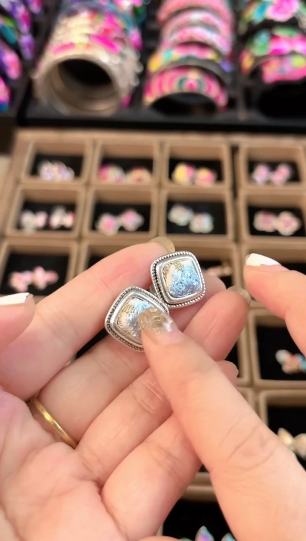 织绣艺枝独绣手工饰品319