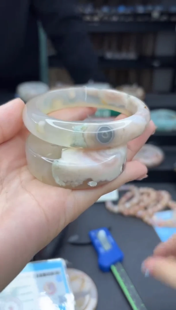 【闪购商品】石英质玉手镯未镶嵌154（60圈赠送镯心）