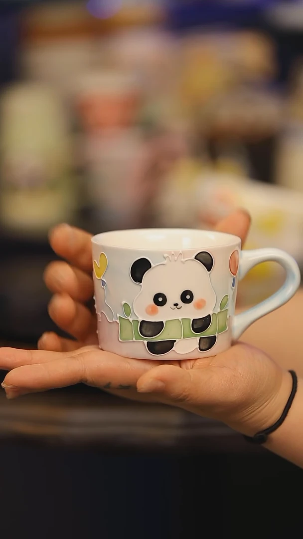 【闪购商品】摆件景德镇釉下彩绘设计师款式陶瓷