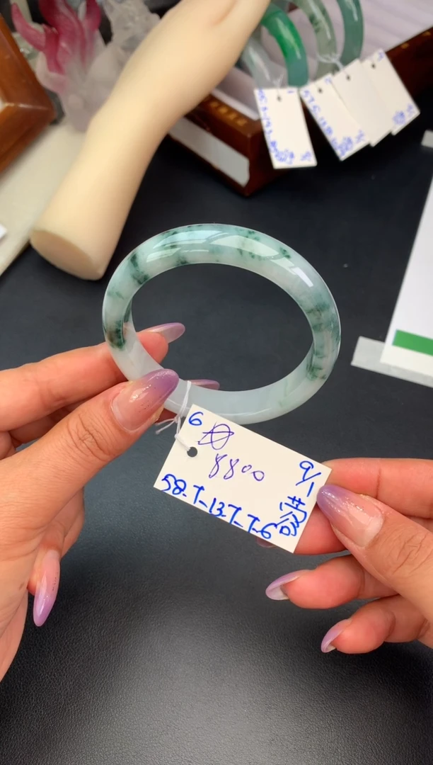 【闪购商品】翡翠手镯未镶嵌手镯