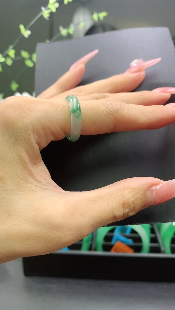 石英质玉戒圈未镶嵌戒圈