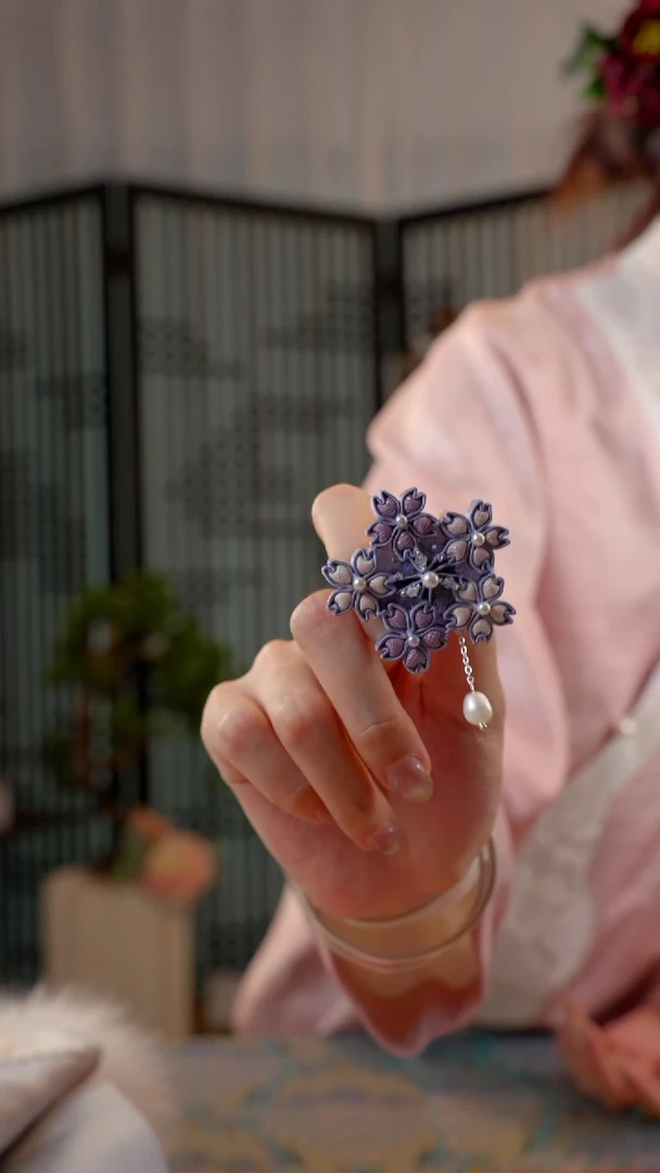 刺绣福****头非遗绒花饰品