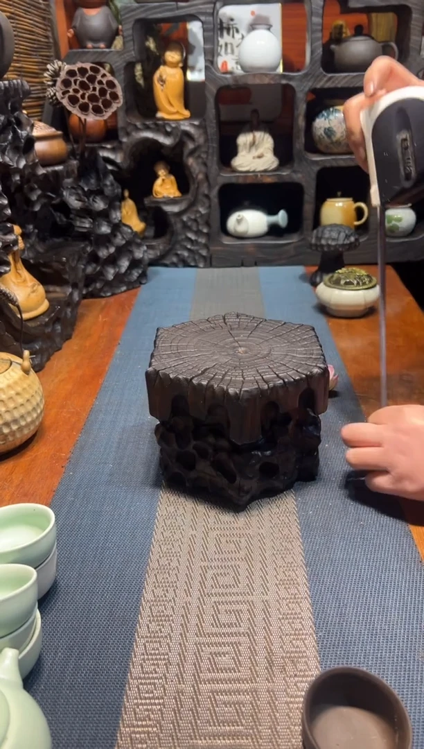 【闪购商品】香樟木木雕一物一拍
