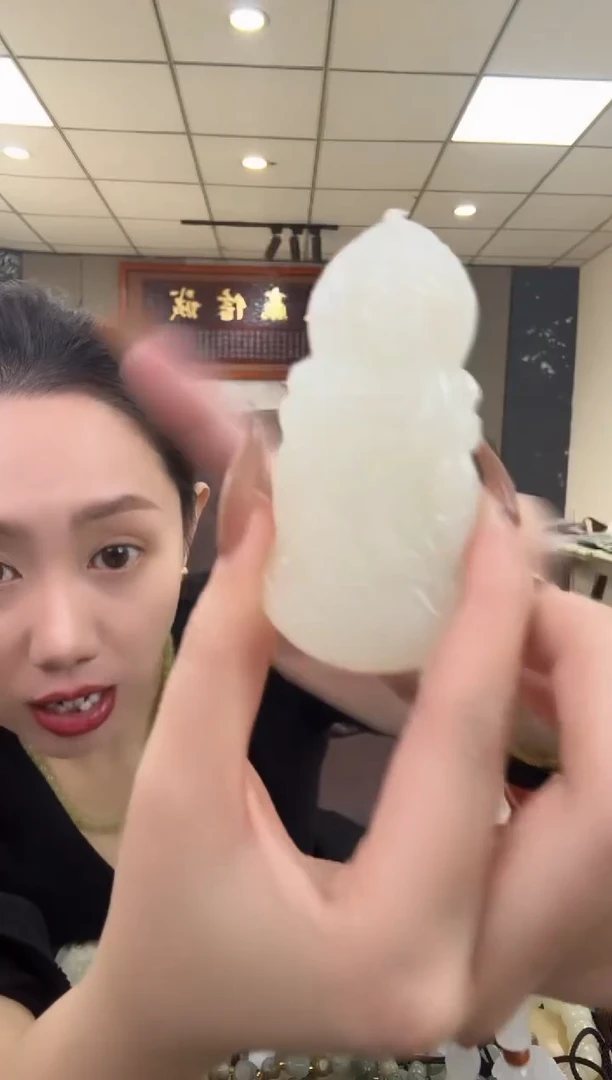 吊坠(不含链)未镶嵌和田玉米达 观音