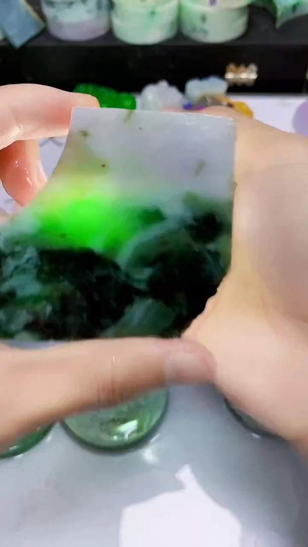 翡翠裸石缅甸天然翡翠A货83