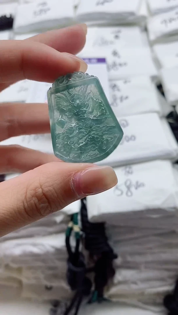 颈饰未镶嵌翡翠8