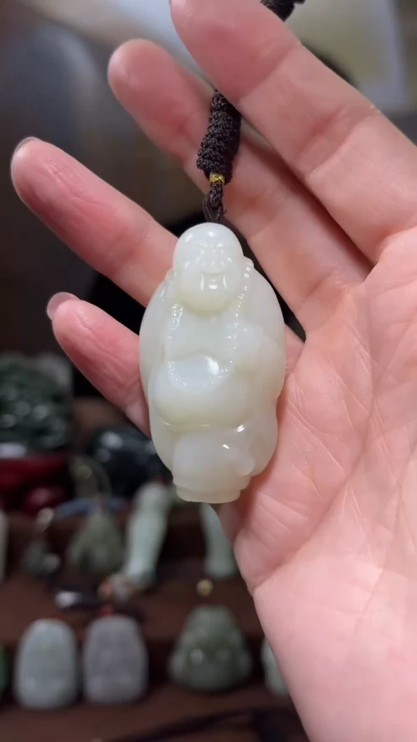 颈饰未镶嵌和田玉`