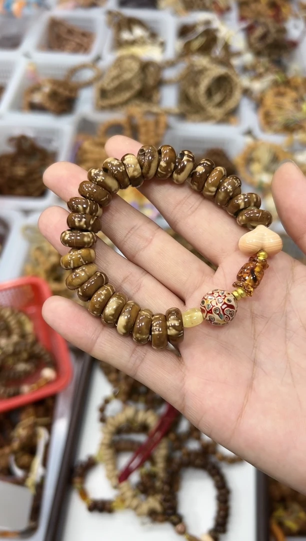 蜜蜡吊坠(赠链)未镶嵌diy紫金鼠卡13mm左右【腰缠万贯】【多样发一】