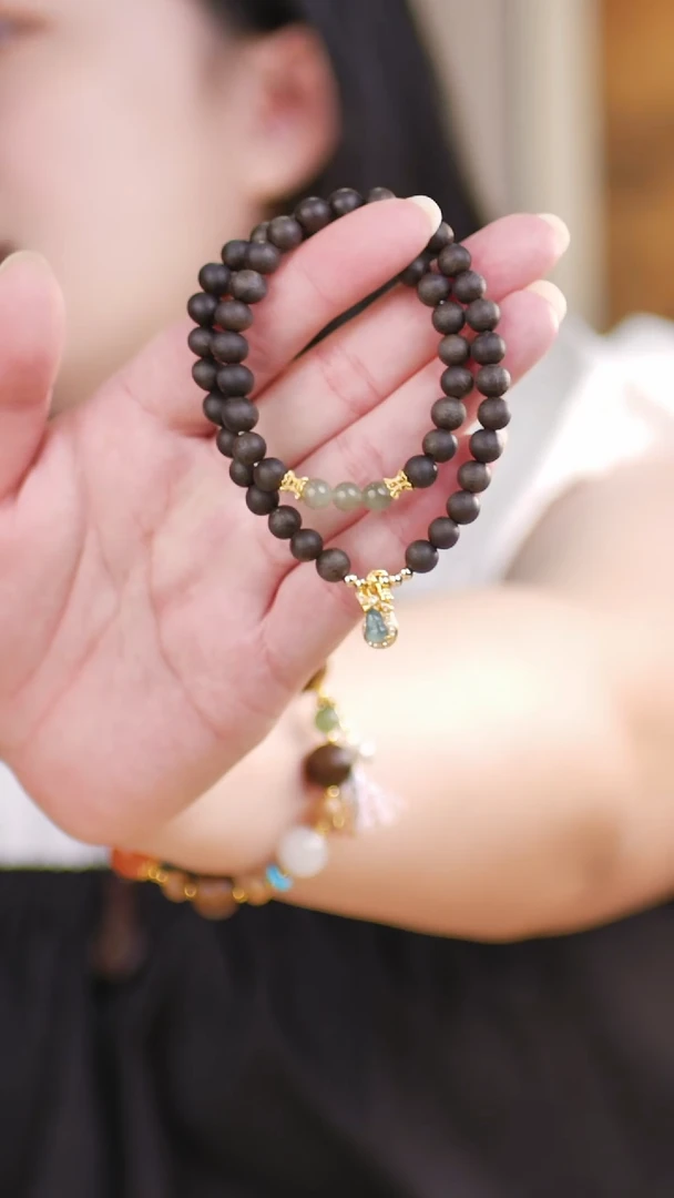 手串未镶嵌和田玉（两圈紫奇楠0.6+蓝水翡翠）