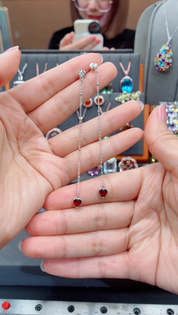 银S925镶嵌耳饰石榴石石榴石耳饰