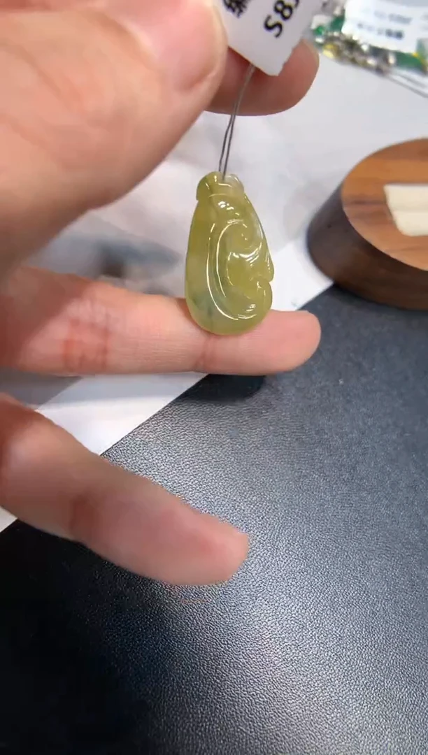 吊坠(不含链)未镶嵌翡翠如意