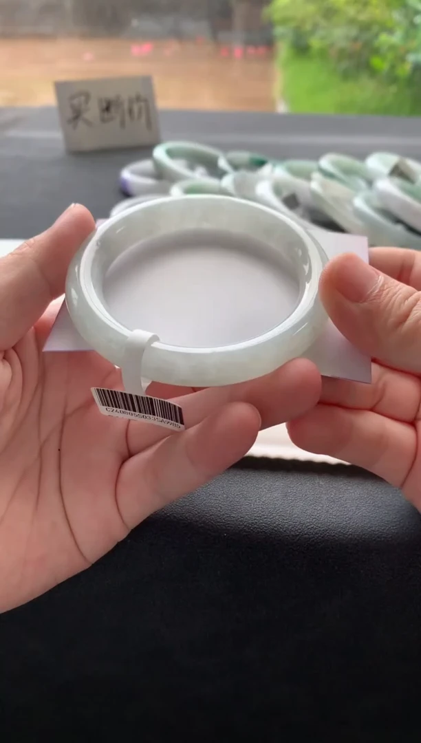 翡翠手镯未镶嵌54.8圆条A9985买断