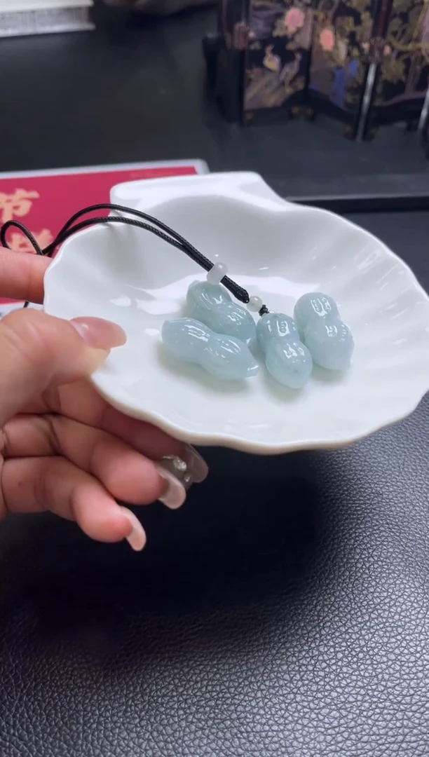 【闪购商品】翡翠颈饰未镶嵌K386 多样性发一件/配绳子