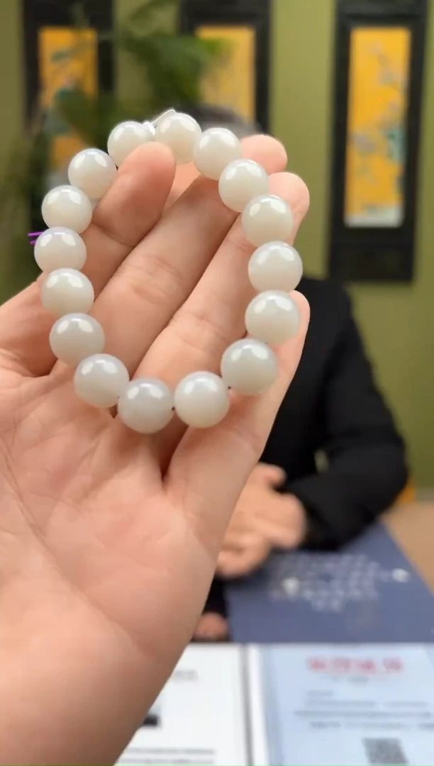 颈饰未镶嵌和田玉（糖玉）多样性发货拍一发一