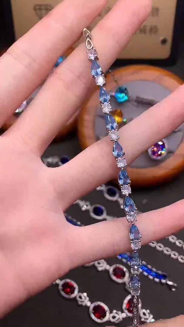 银S925镶嵌手链海蓝宝石.......