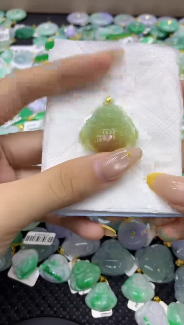 颈饰18K金镶嵌翡翠天然缅甸翡翠A货