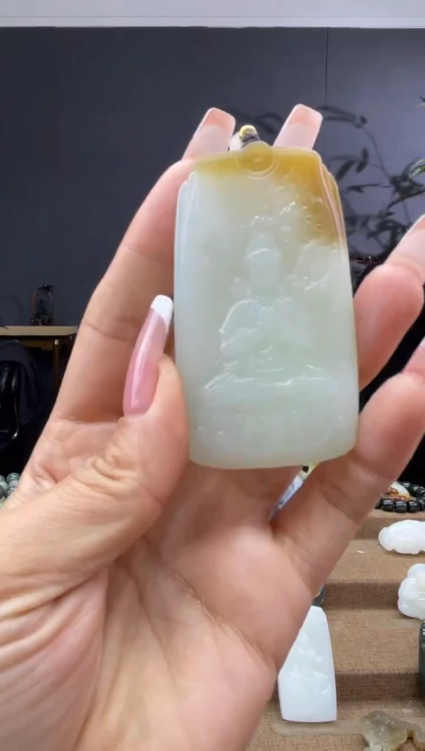颈饰未镶嵌和田玉1