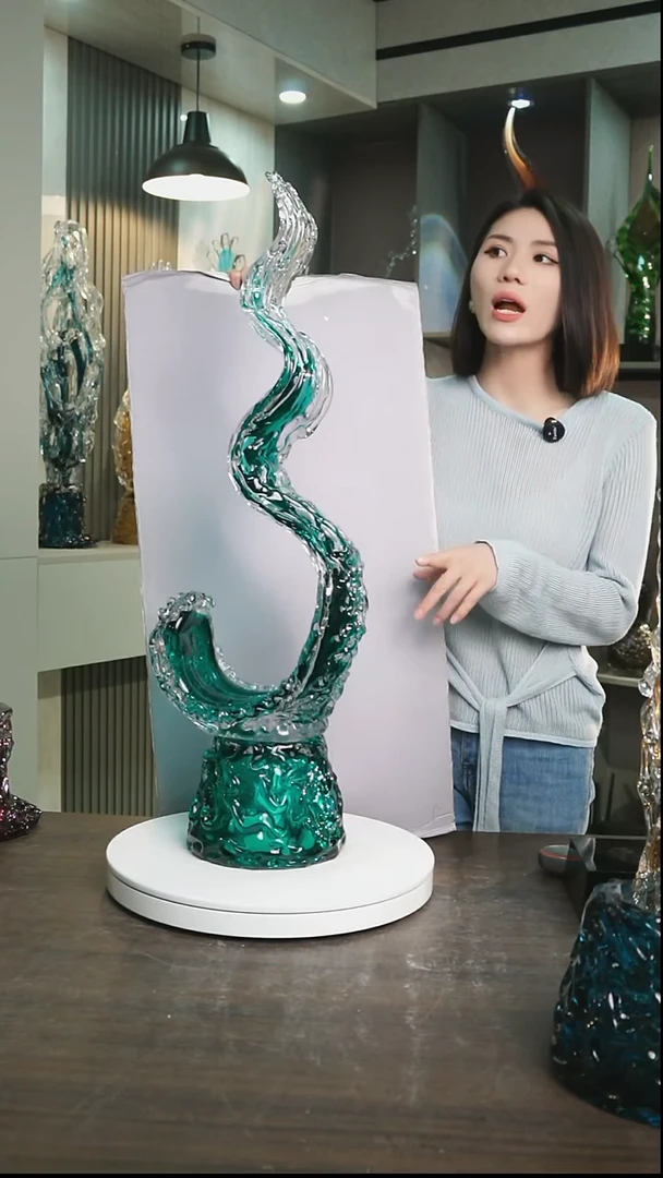 琉璃快**我湖水绿海浪风生水起