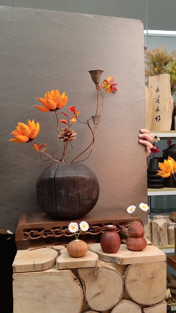 木木实木花瓶一物一拍，自然开裂