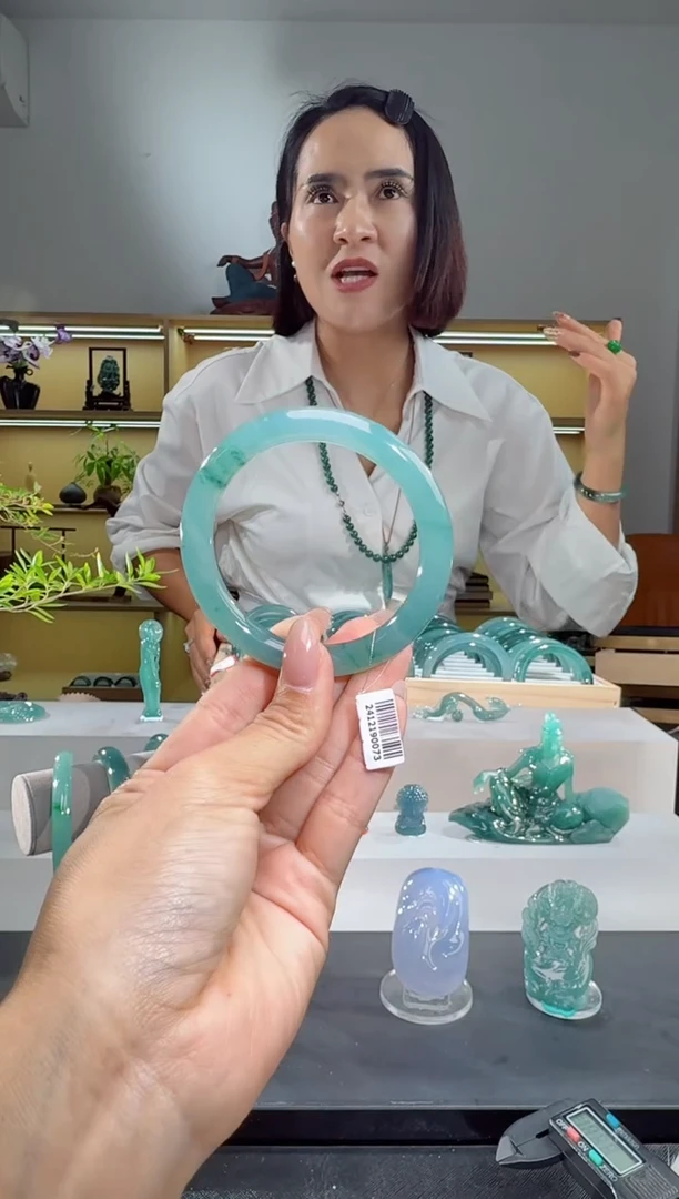 未镶嵌手镯翡翠56圈