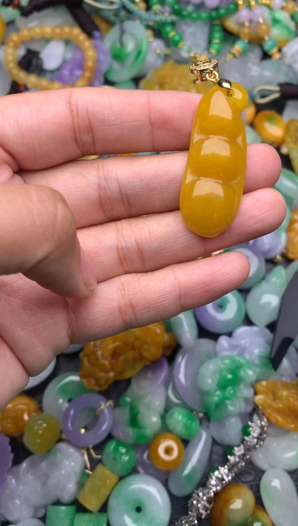 颈饰未镶嵌翡翠缅甸翡翠吊坠