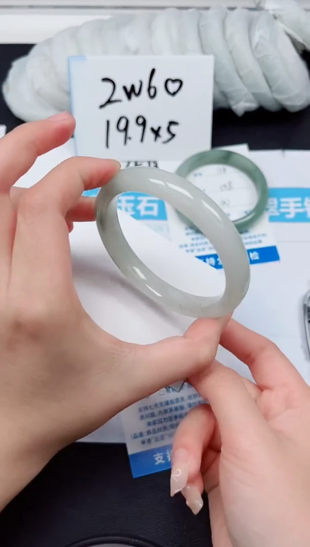 【闪购商品】石英质玉手镯未镶嵌G159-62.1