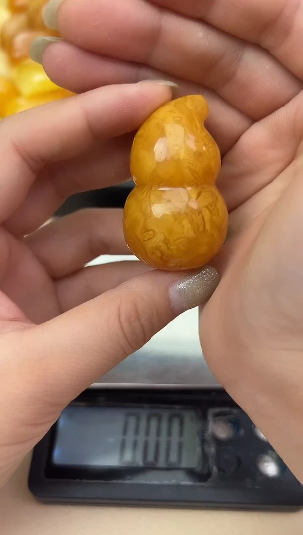未镶嵌蜜蜡裸石蜜蜡吊坠
