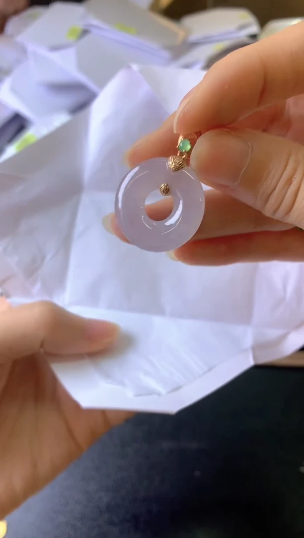 翡翠18K金镶嵌颈饰成品吊坠