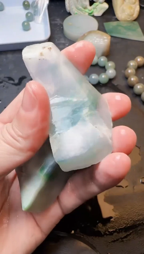 翡翠未镶嵌颈饰天然缅甸A货翡翠239