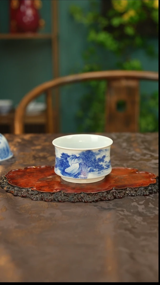 青花手绘山水主人杯