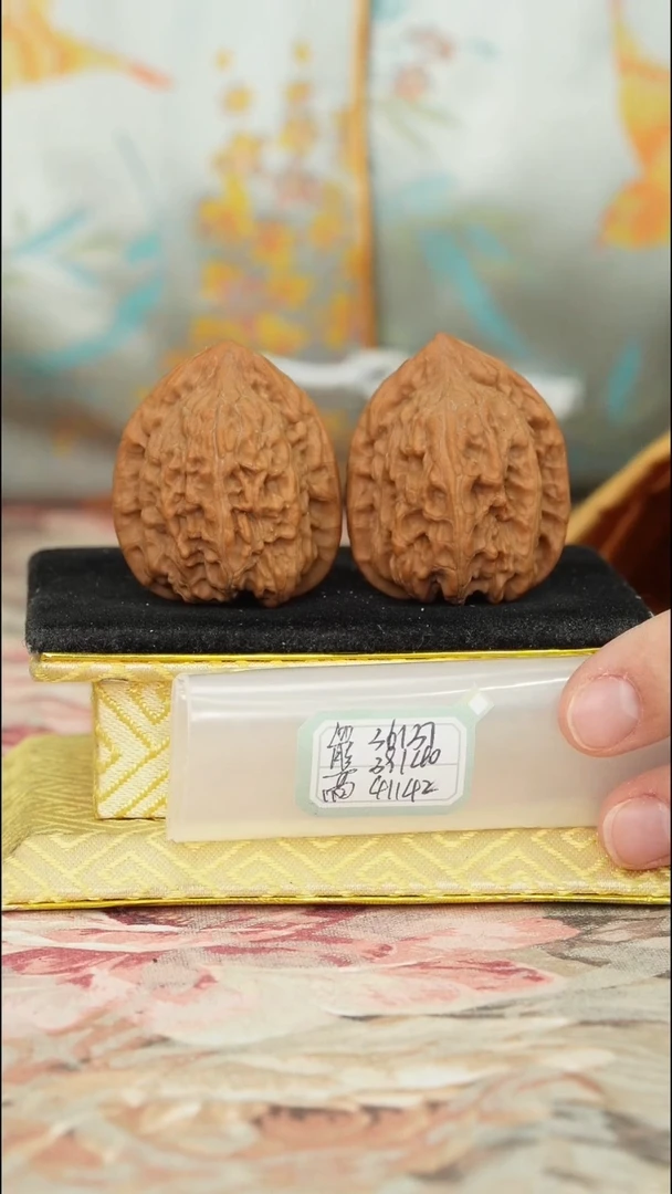 【闪购商品】文玩核桃把件赤龙鸡心