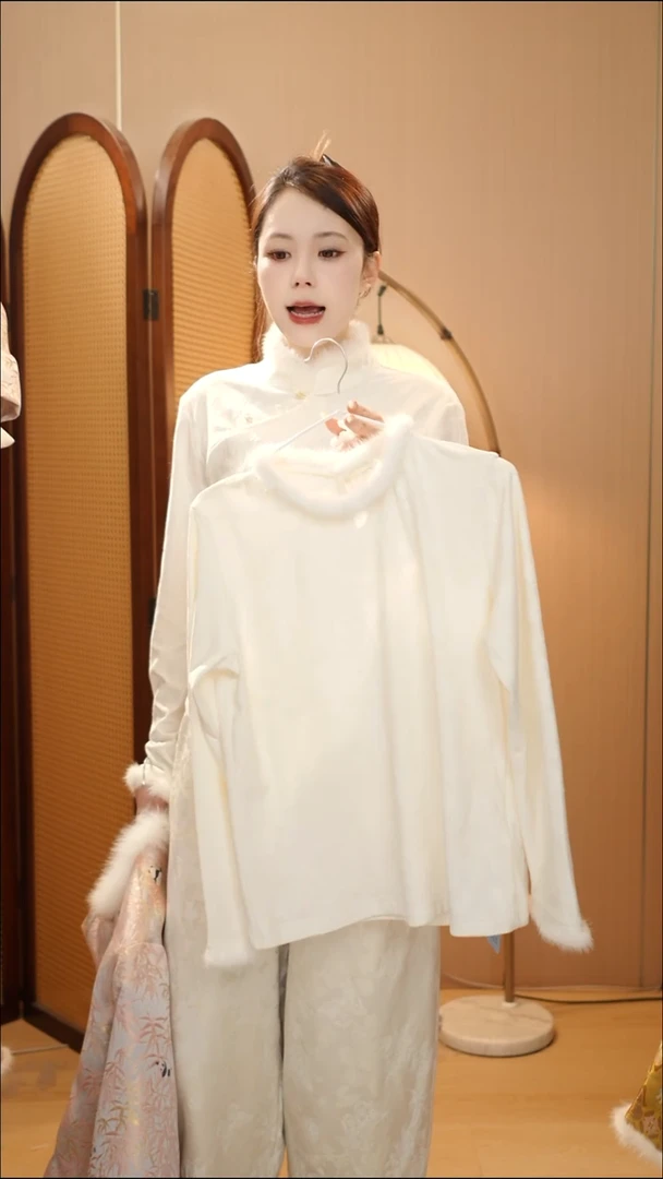 圆领德绒  白色