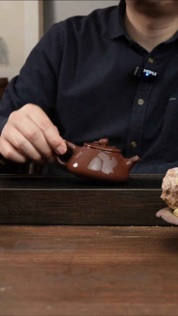 茶杯紫砂罗*紫泥上合桃石瓢    180CC