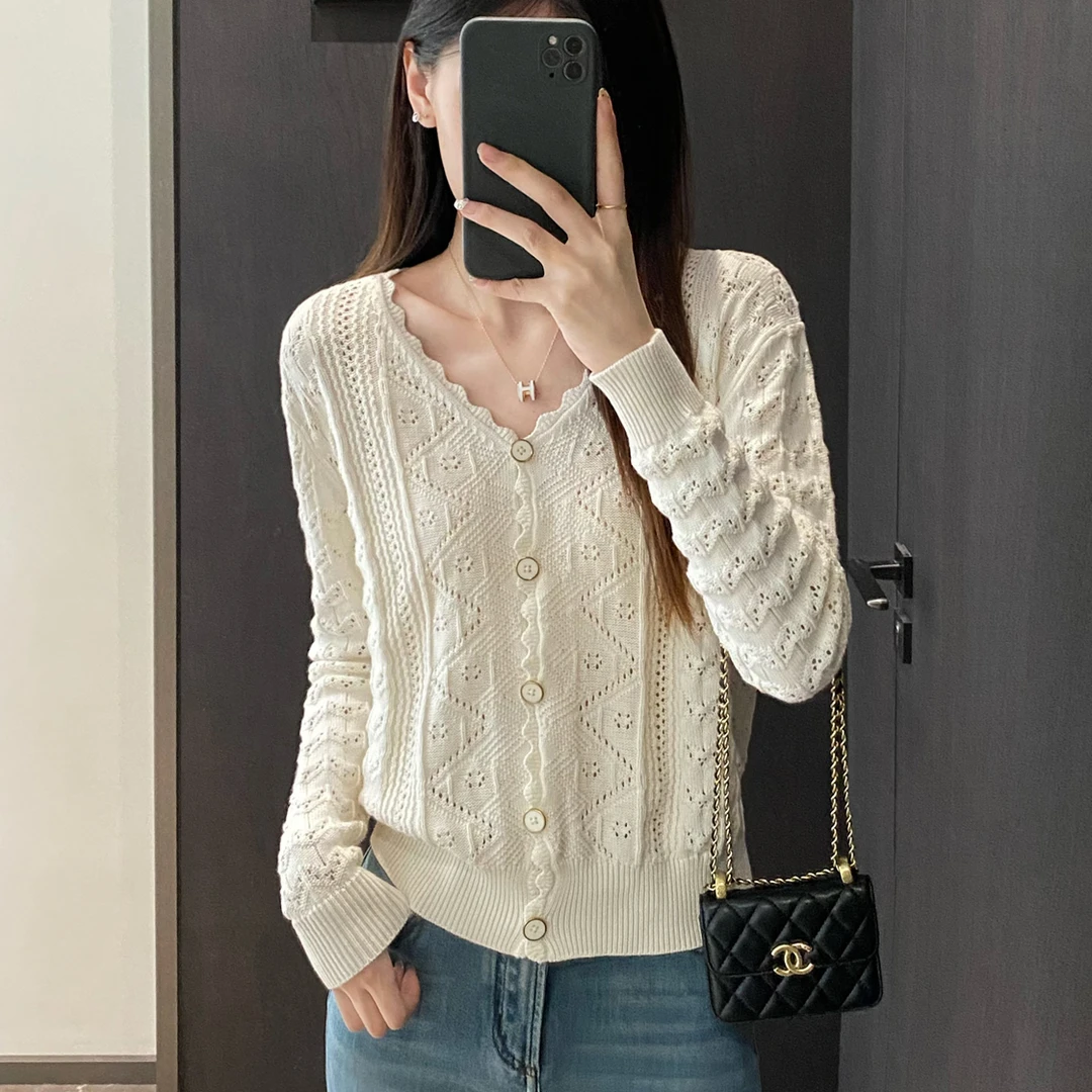 秋季新款设计感薄款针织衫时尚钩花镂空V领针织开衫气质短外套女