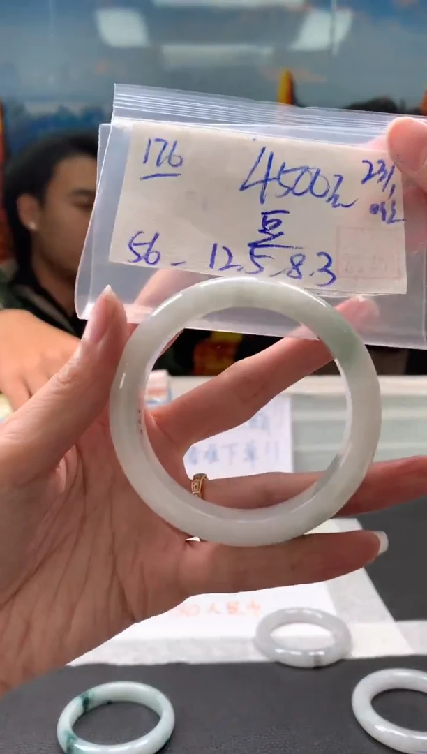 【闪购商品】翡翠手镯未镶嵌翡翠手镯 下单联系小耳机#176