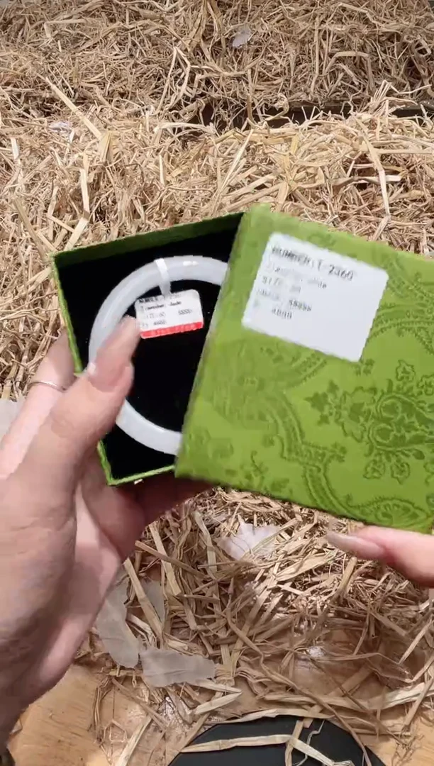 未镶嵌手镯石英质玉T2360LV