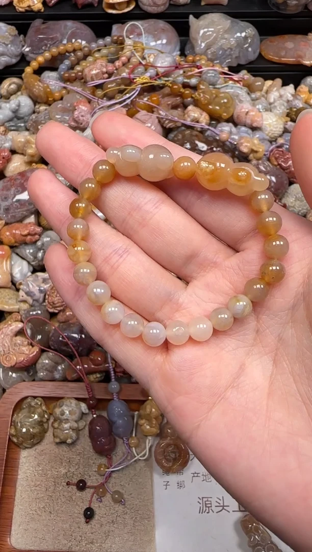 硅化珊瑚（珊瑚玉）未镶嵌颈饰106