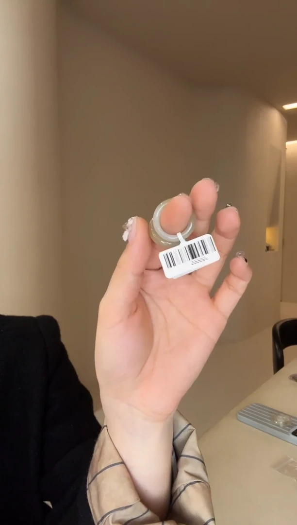 未镶嵌戒指和田玉12码糖高青白多样性发其一