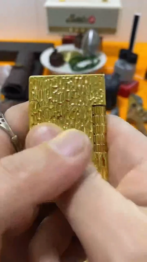 瓷片闪购商品 如图所示