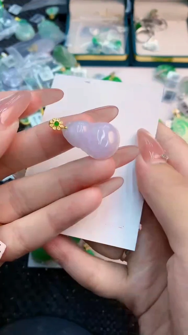 翡翠未镶嵌吊坠(不含链)1