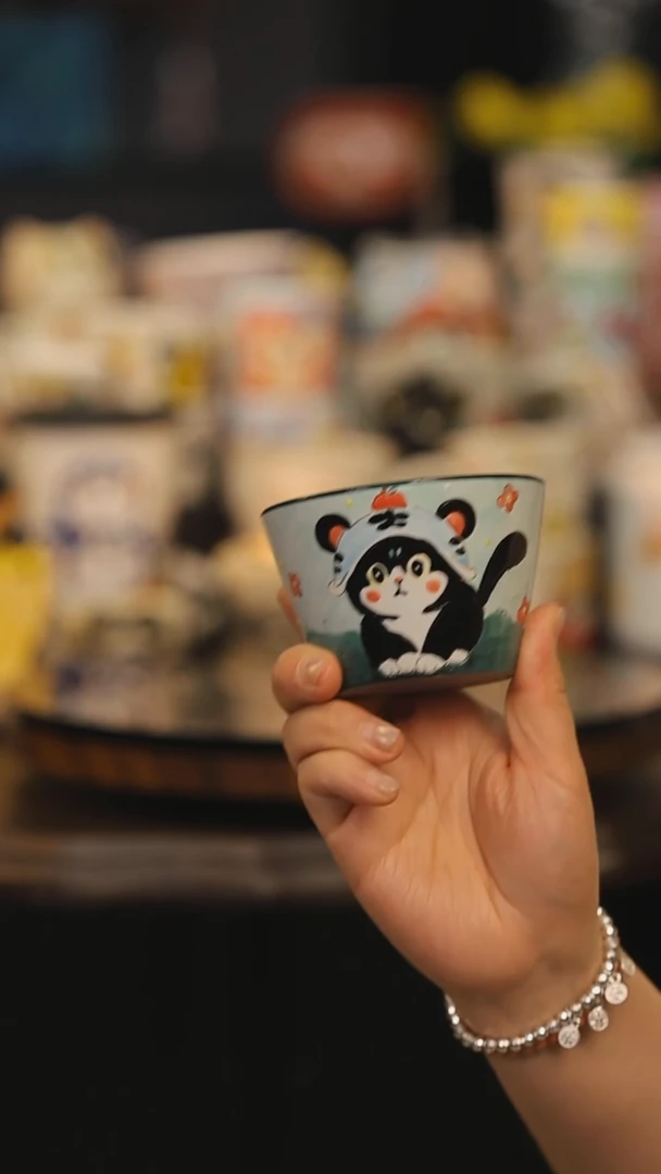 【闪购商品】摆件景德镇釉下彩绘设计师款式陶瓷