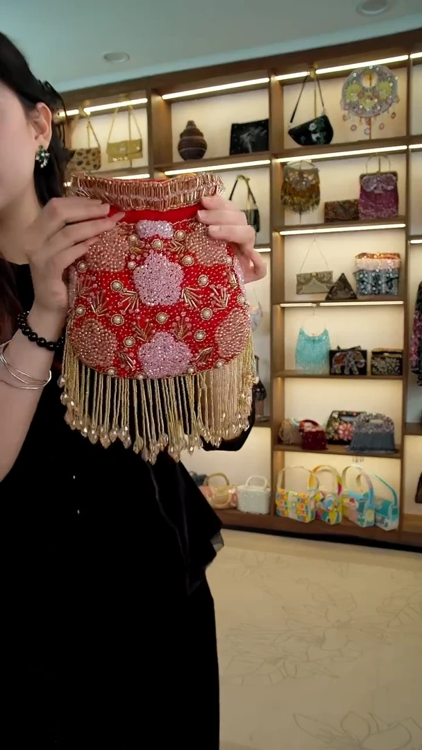 织物50百格汇手工串珠包